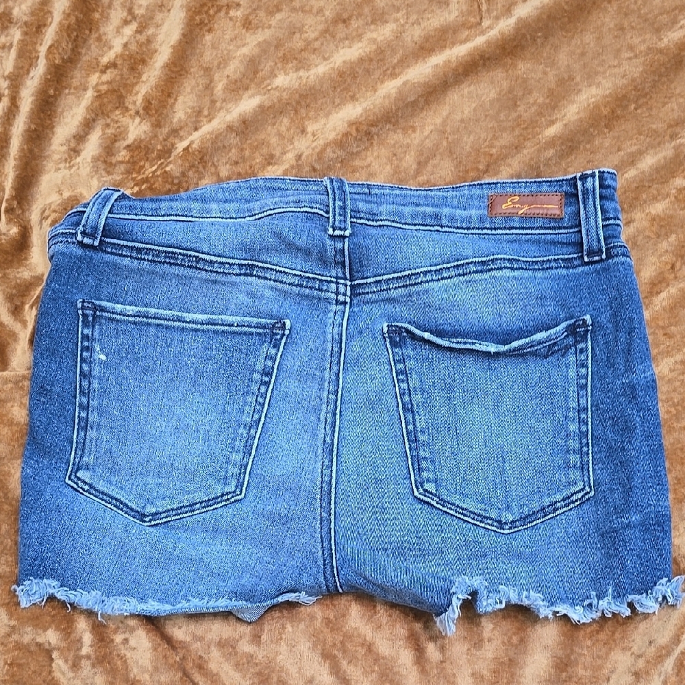 Denim Distressed Women's Shorts - Picture 4 of 8